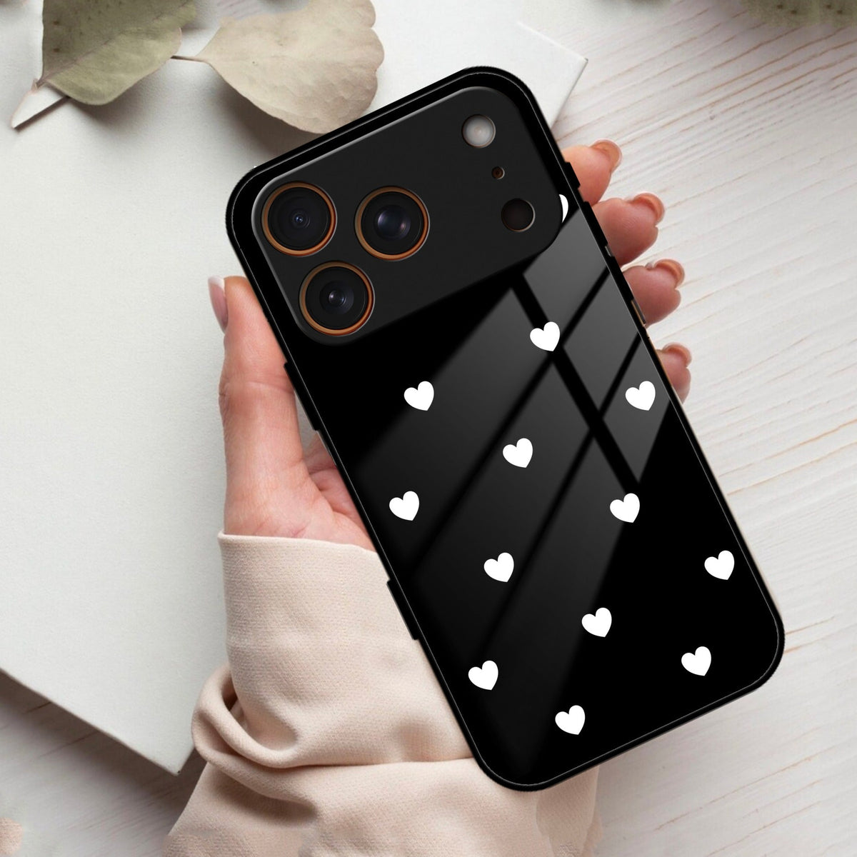 Heart Pattern Black Glass Case Cover For iPhone 17 Pro Max